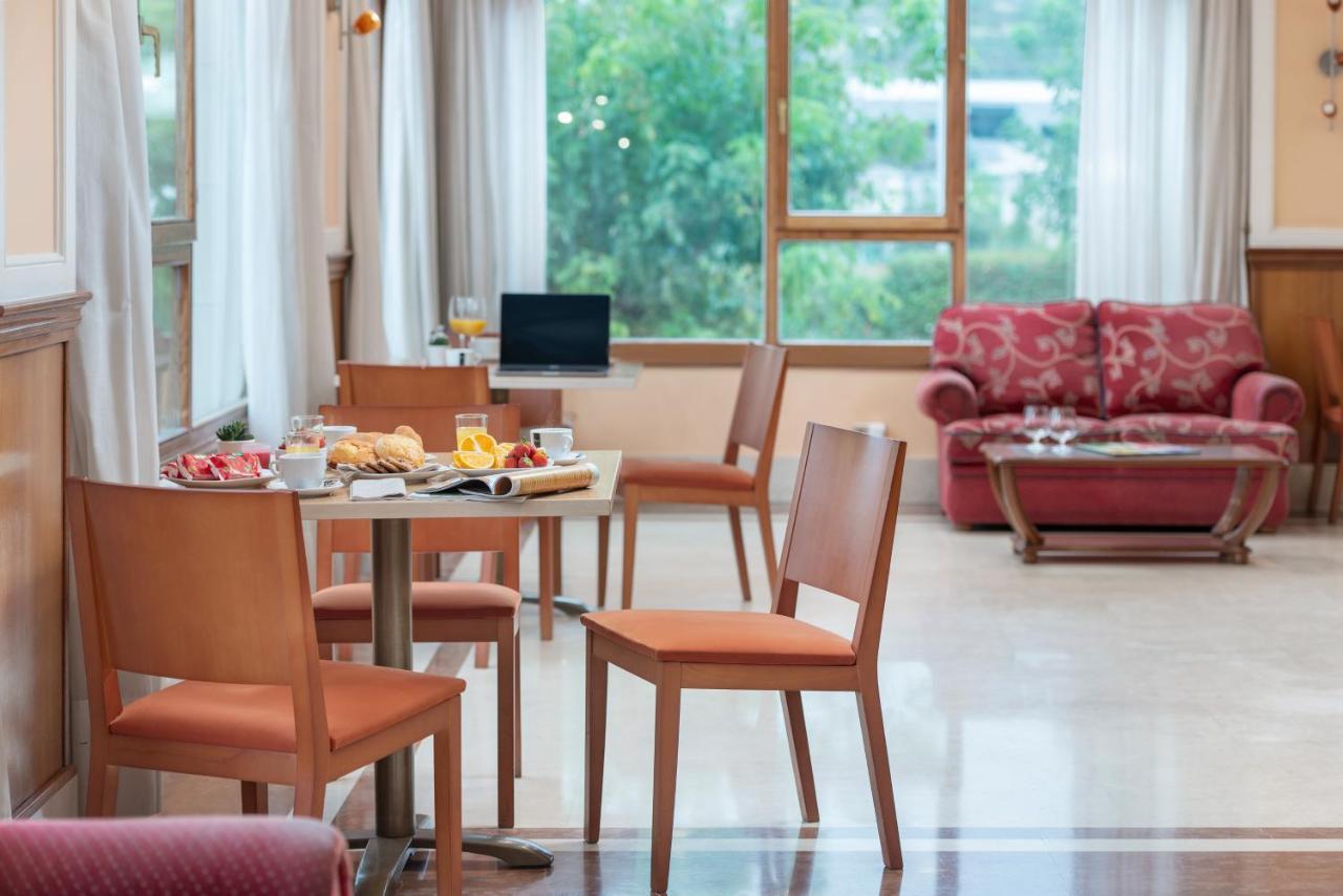 Hospedium Hotel Blu Sondika Екстериор снимка